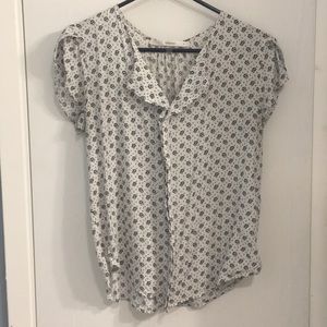 Fun 2 Fun split neck petal sleeve top